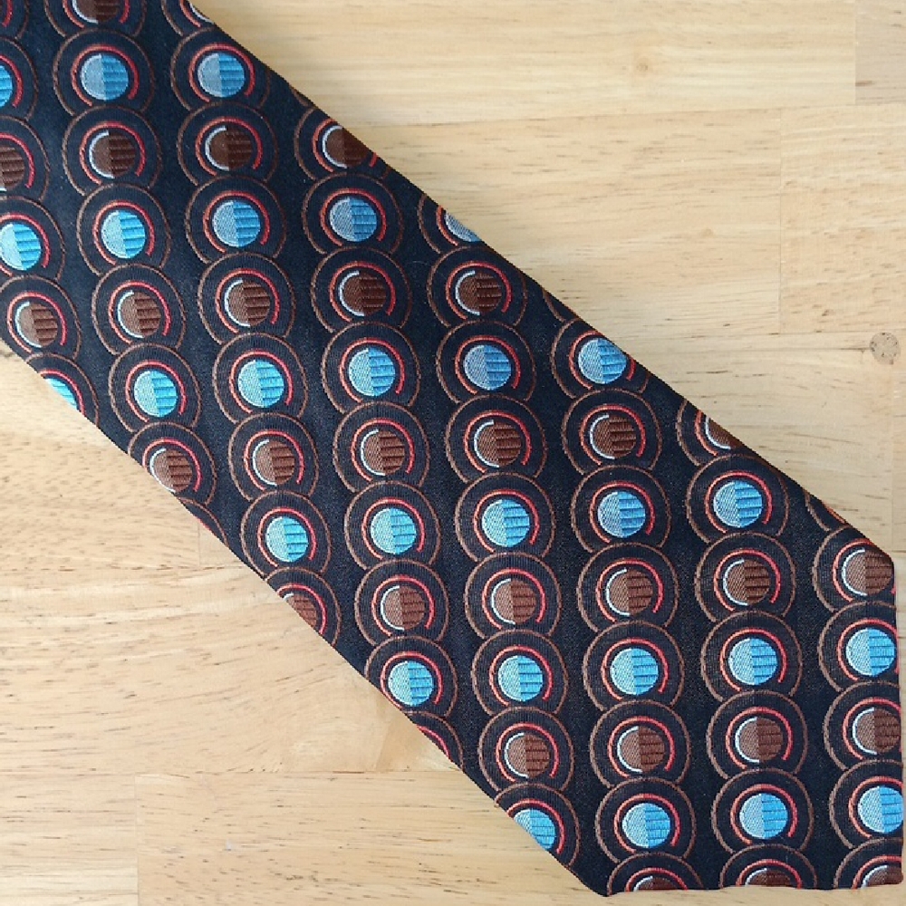Stylish Black and Blue Patterned Men's Tie